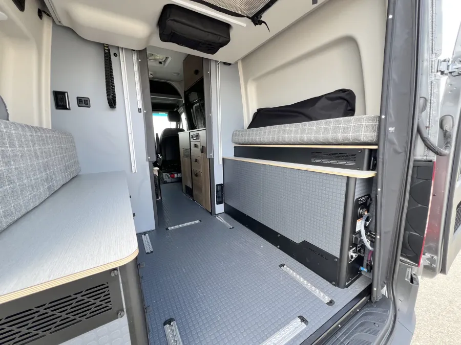 2025 Winnebago Revel 44E | Photo 17 of 19