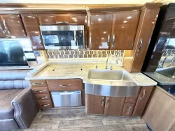 2017 Newmar King Aire 4519 | Thumbnail Photo 10 of 33