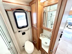 2018 Newmar Ventana 3412 | Thumbnail Photo 12 of 27