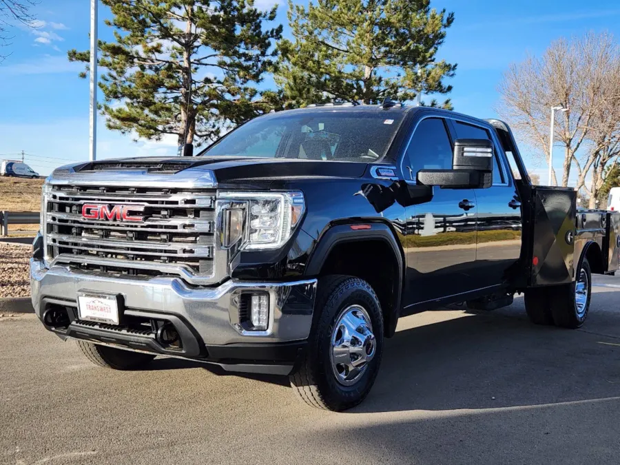 2023 GMC Sierra 3500HD CC SLE | Photo 3 of 25