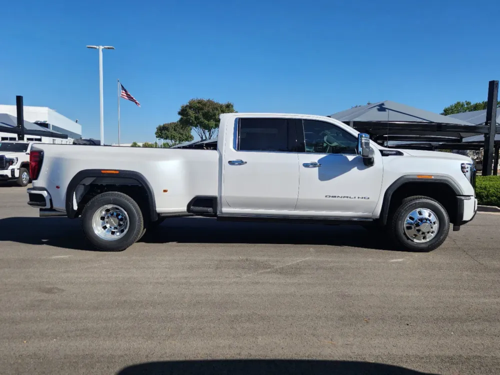 2025 GMC Sierra 3500HD Denali Ultimate