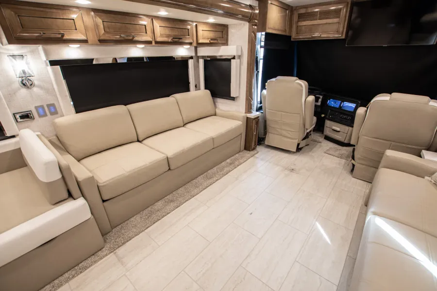 2024 Newmar Ventana 4037 | Photo 11 of 20